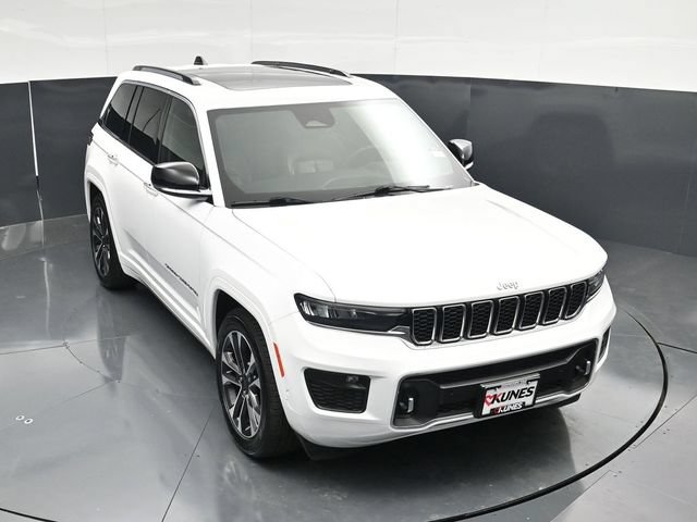 Used 2023 Jeep Grand Cherokee Overland AWD/4WD image 52