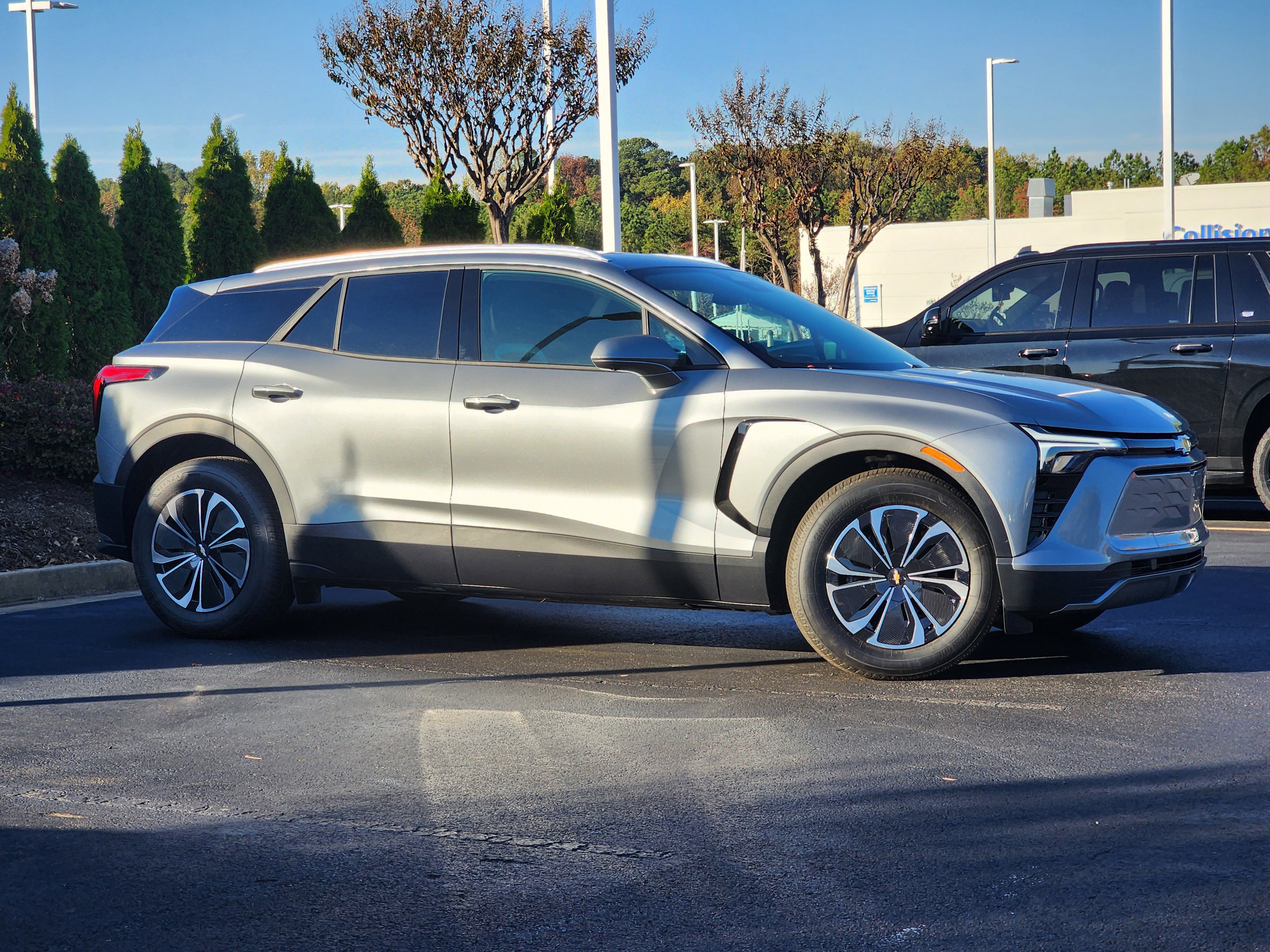 New 2026 Chevrolet Blazer EV LT image 3