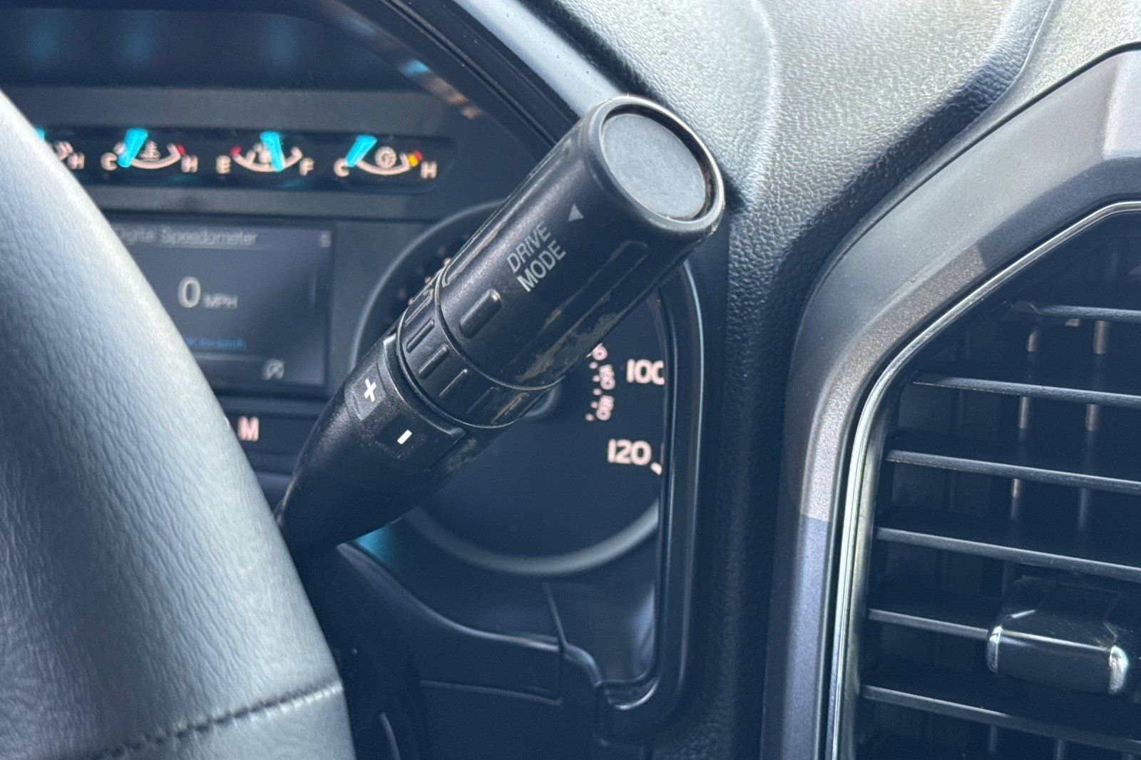 Used 2019 Ford F150 XLT w/ Equipment Group 302A Luxury image 22