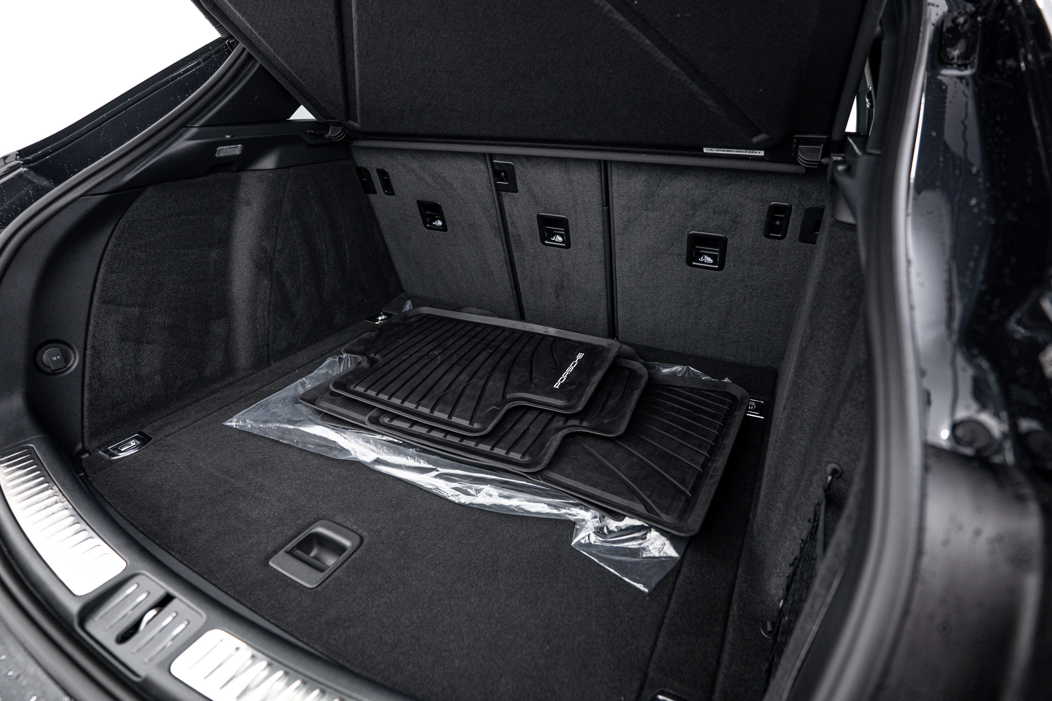 Certified 2026 Porsche Macan image 25