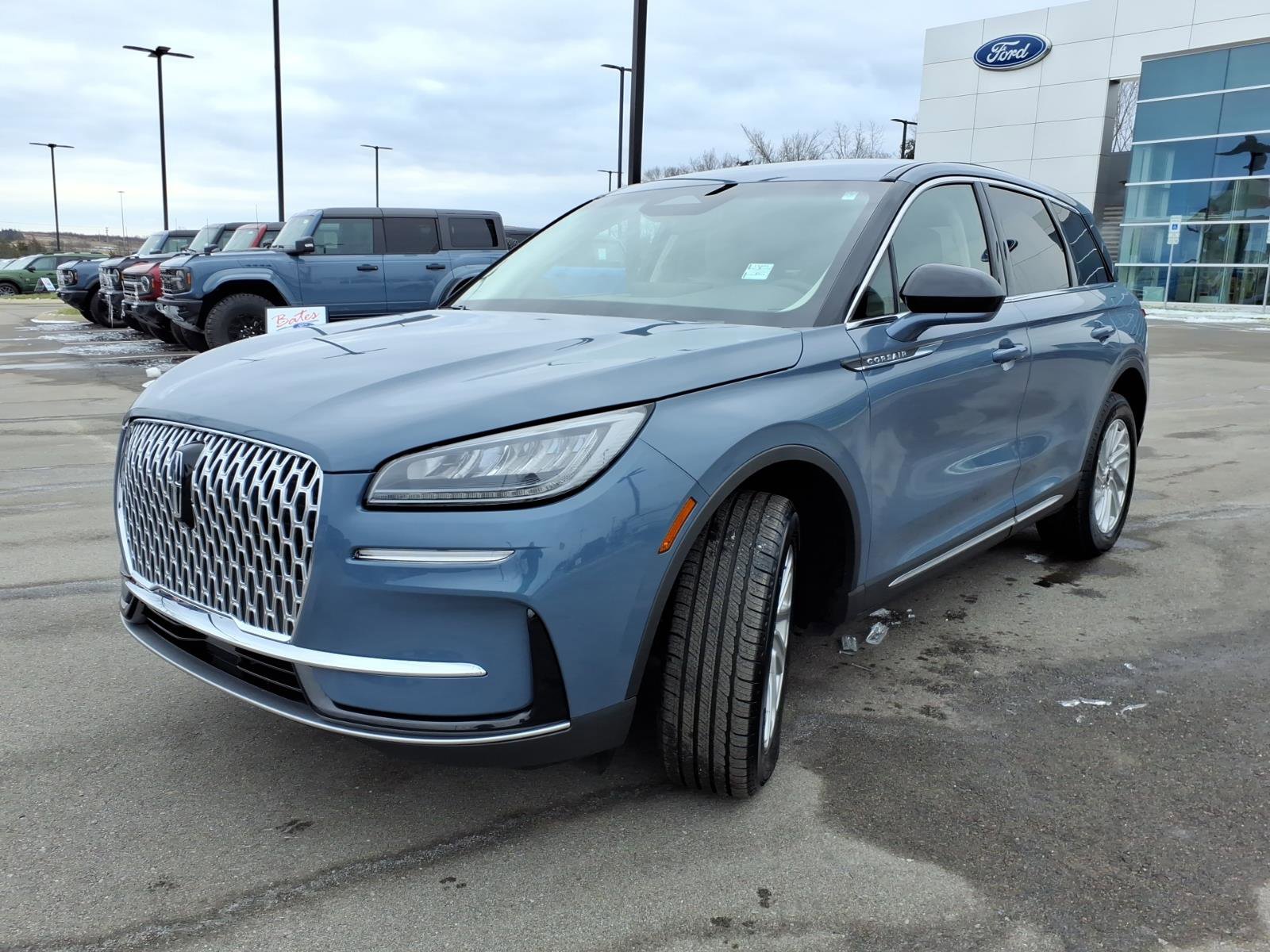 Used 2024 Lincoln Corsair Premiere image 7