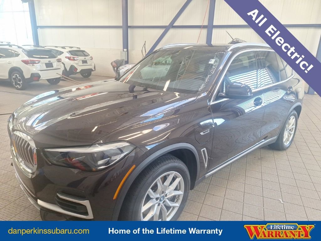 Used 2023 BMW X5 xDrive45e image 1