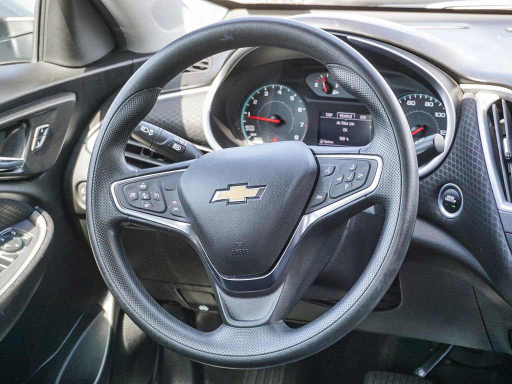 Used 2025 Chevrolet Malibu LT FWD image 16