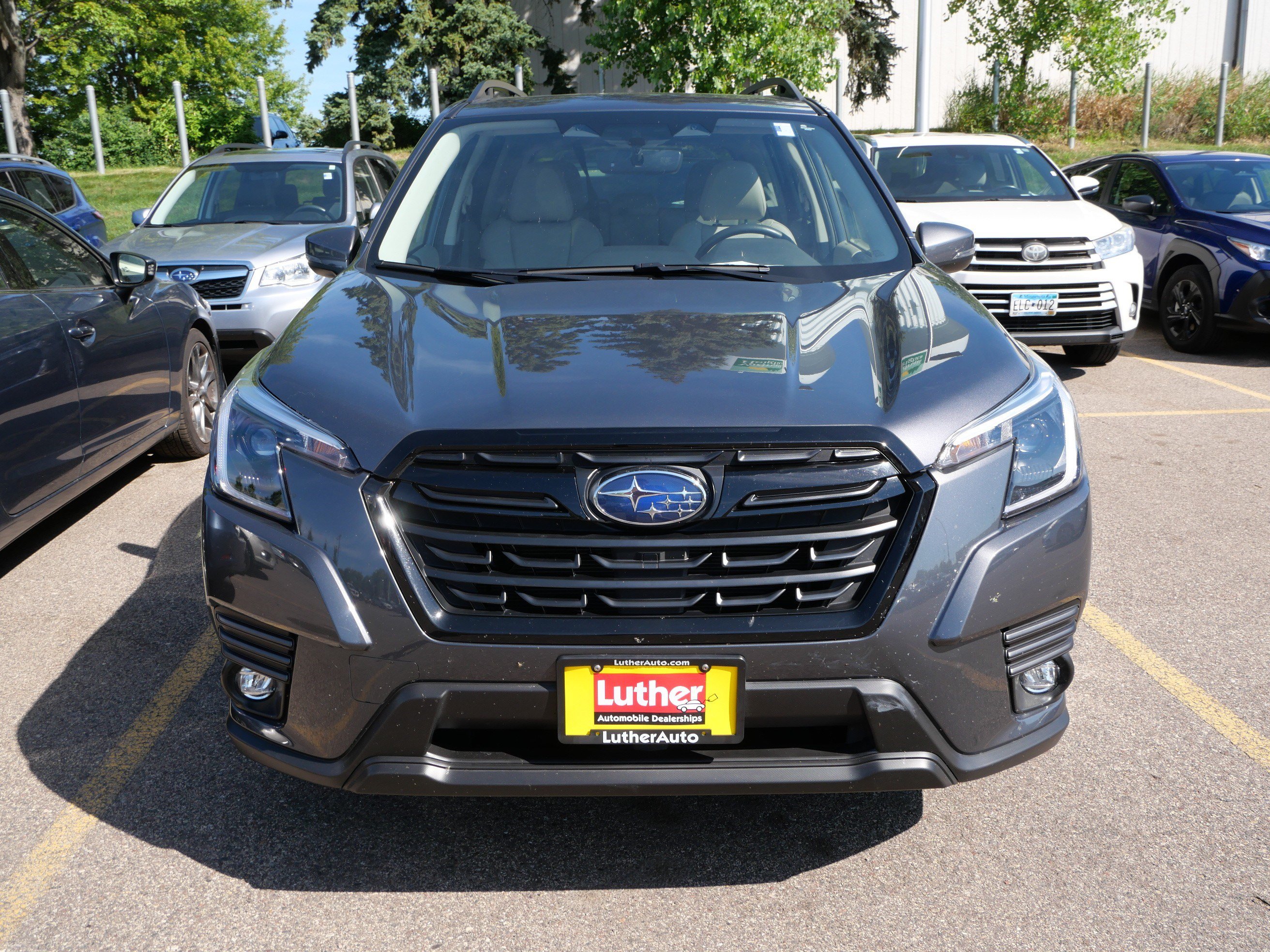 Used 2024 Subaru Forester Limited AWD/4WD image 8