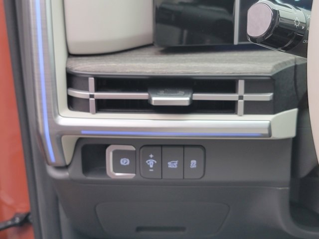 Used 2024 Hyundai Santa Fe Limited image 18