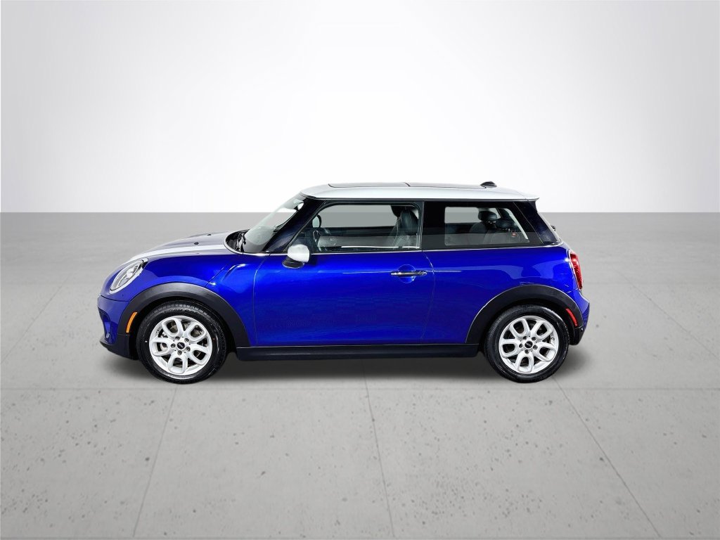 Used 2019 MINI Cooper 2-Door Hardtop w/ Premium Package FWD image 9