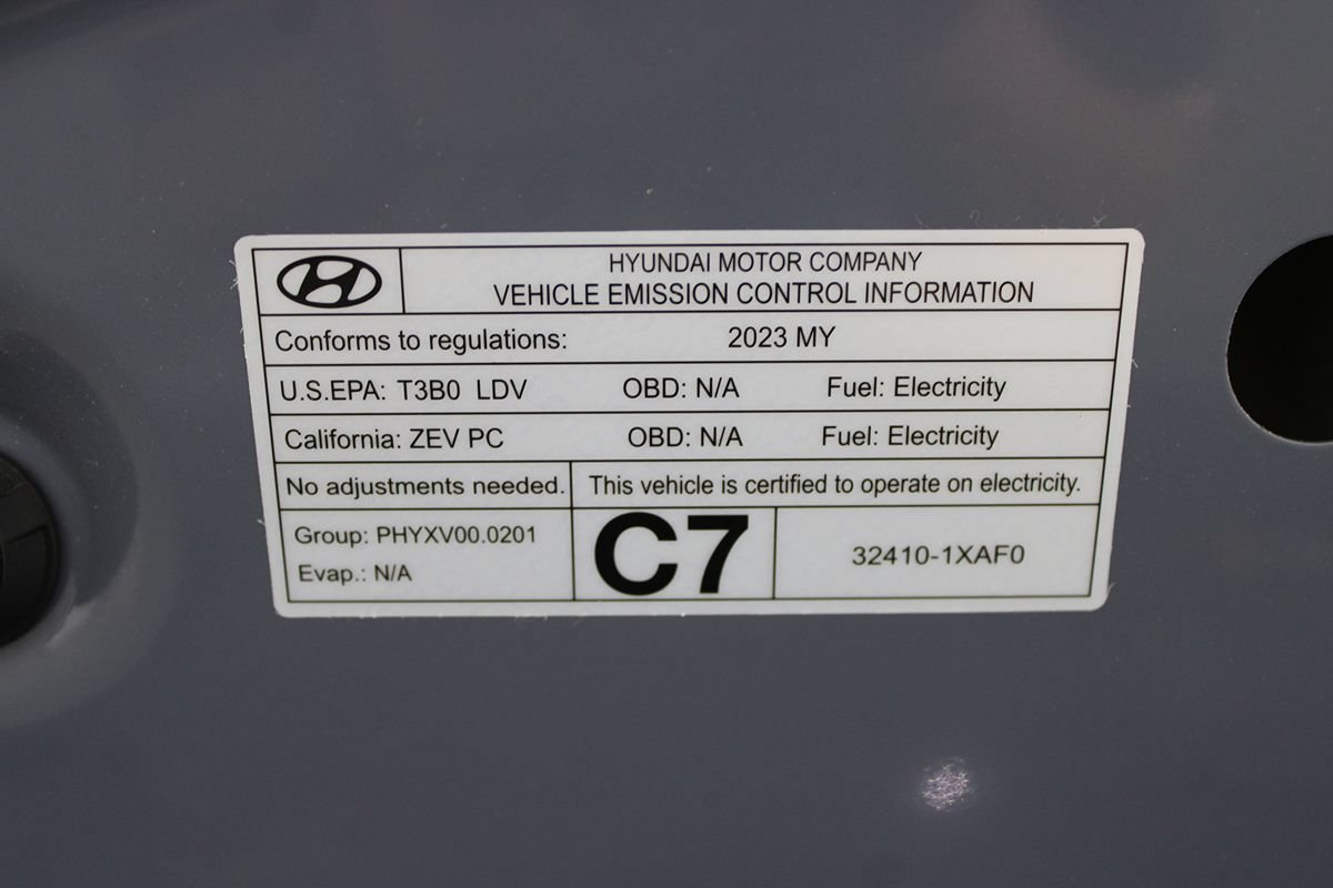 Used 2023 Hyundai Ioniq 6 SEL RWD image 37
