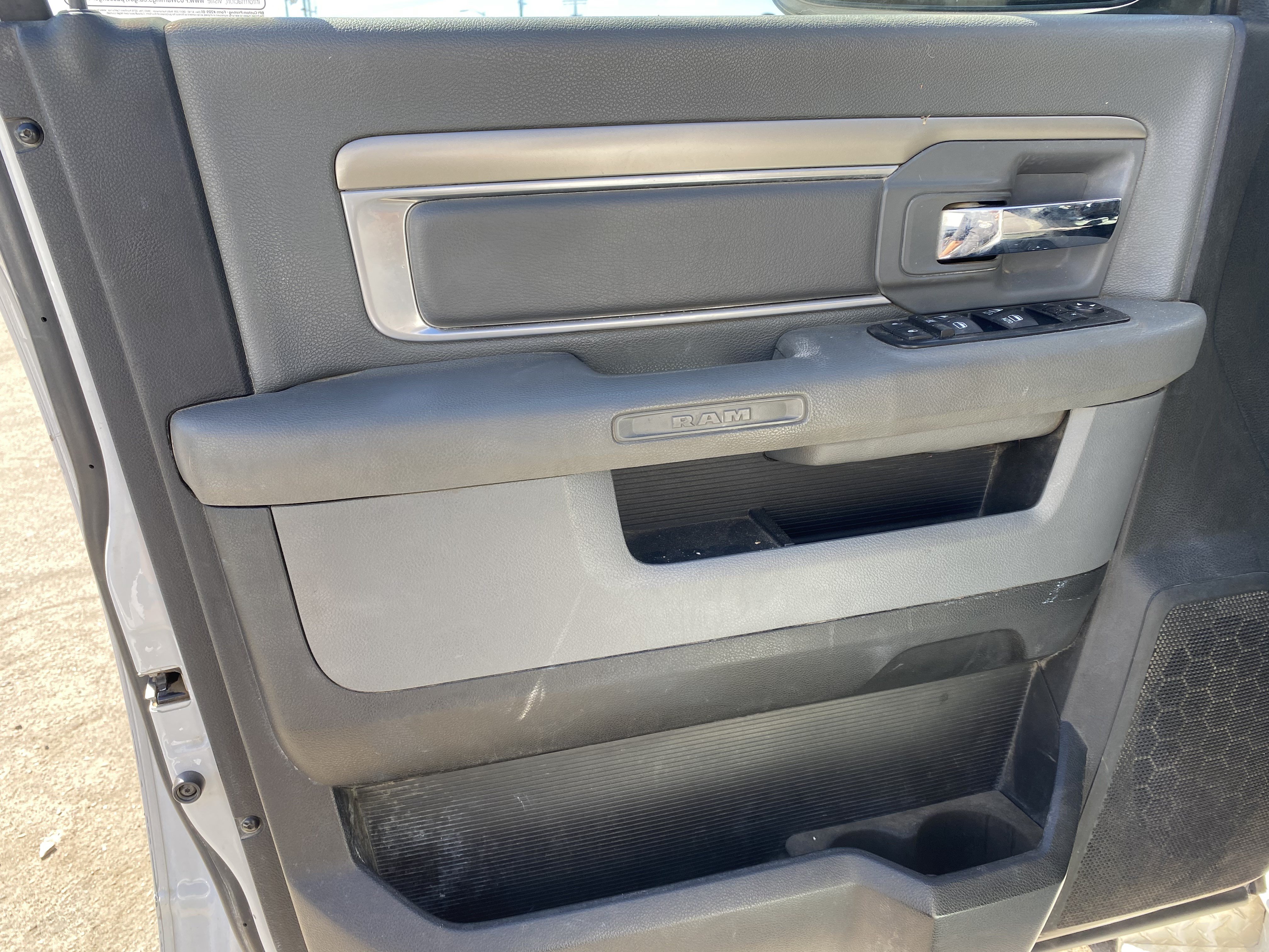 Used 2015 RAM 2500 Lone Star RWD image 13