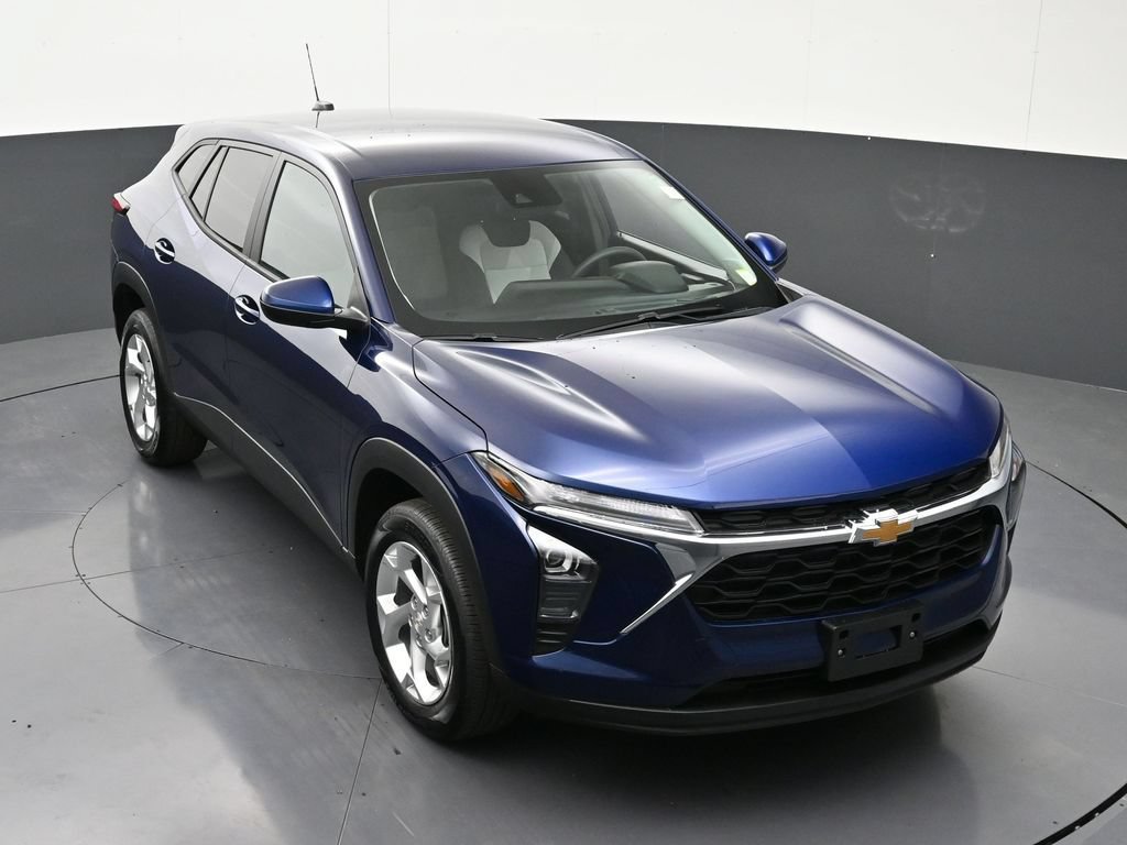 Certified 2024 Chevrolet Trax LS w/ LS Convenience Package FWD image 22