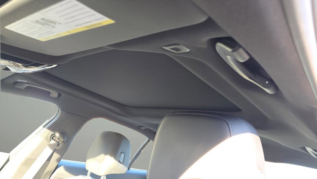 Used 2025 BMW 530i xDrive image 19