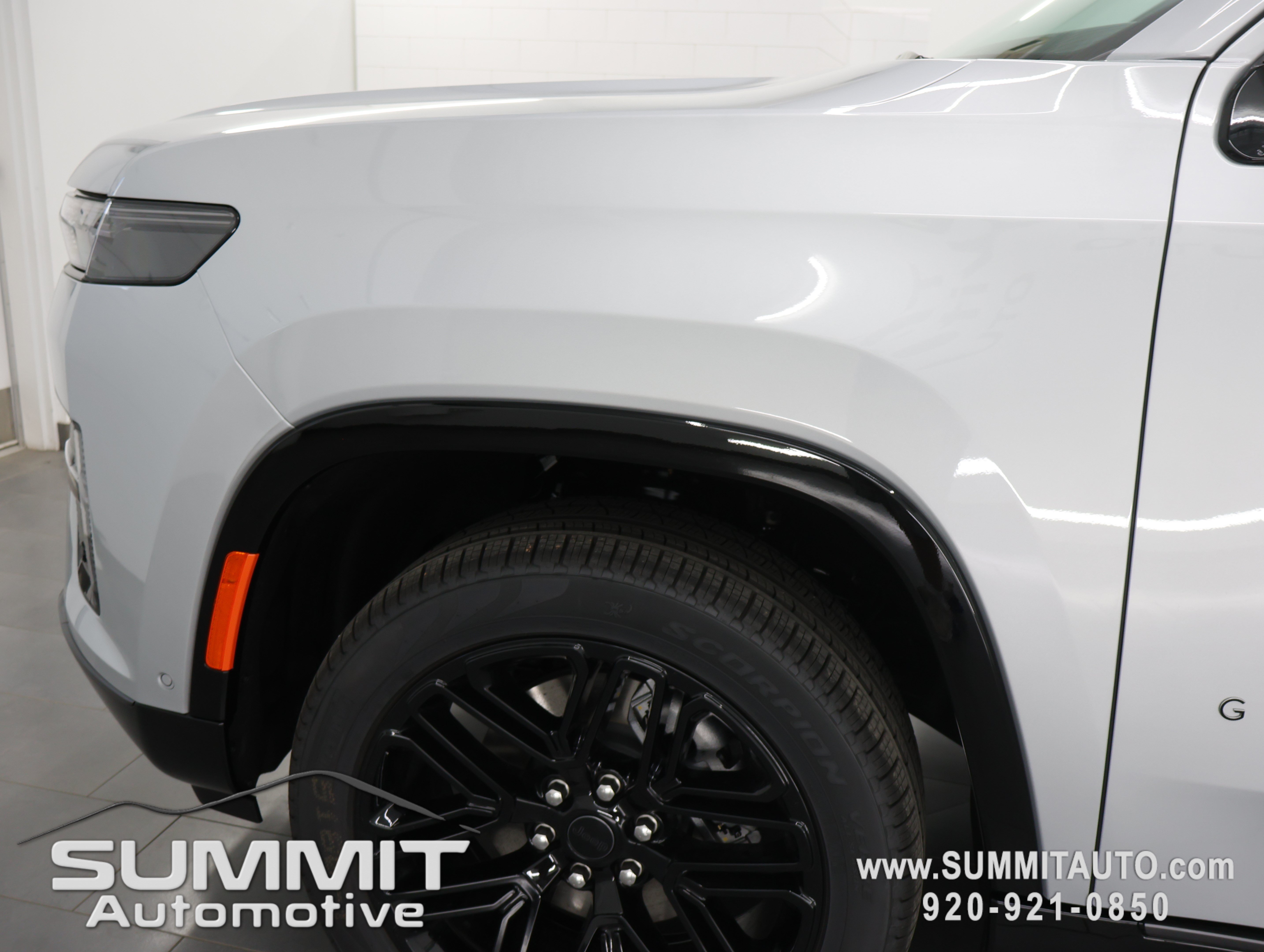 New 2026 Jeep Grand Wagoneer L Limited AWD/4WD image 38