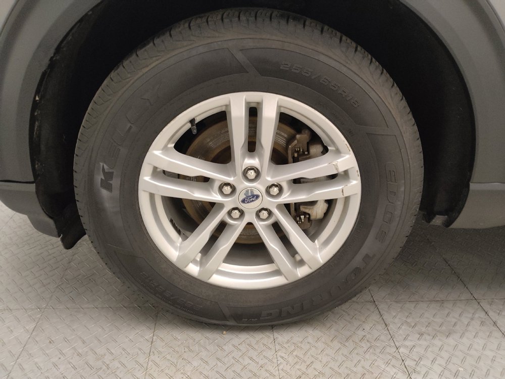 Used 2022 Ford Explorer XLT image 31