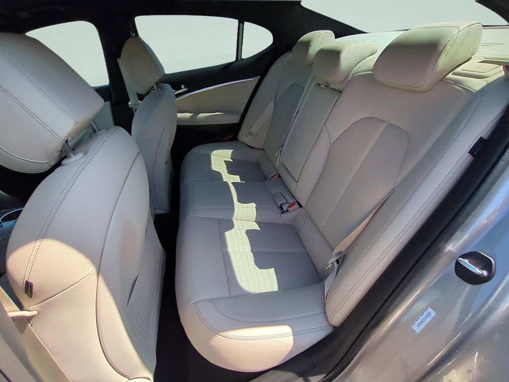 Used 2026 Genesis G70 2.5T image 13