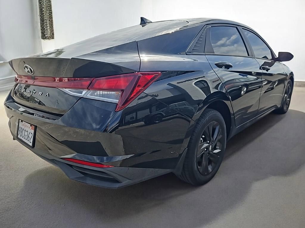 Used 2022 Hyundai Elantra SEL w/ Cargo Package image 24