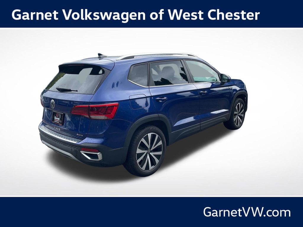 Used 2023 Volkswagen Taos SE w/ Panoramic Sunroof Package AWD/4WD image 5