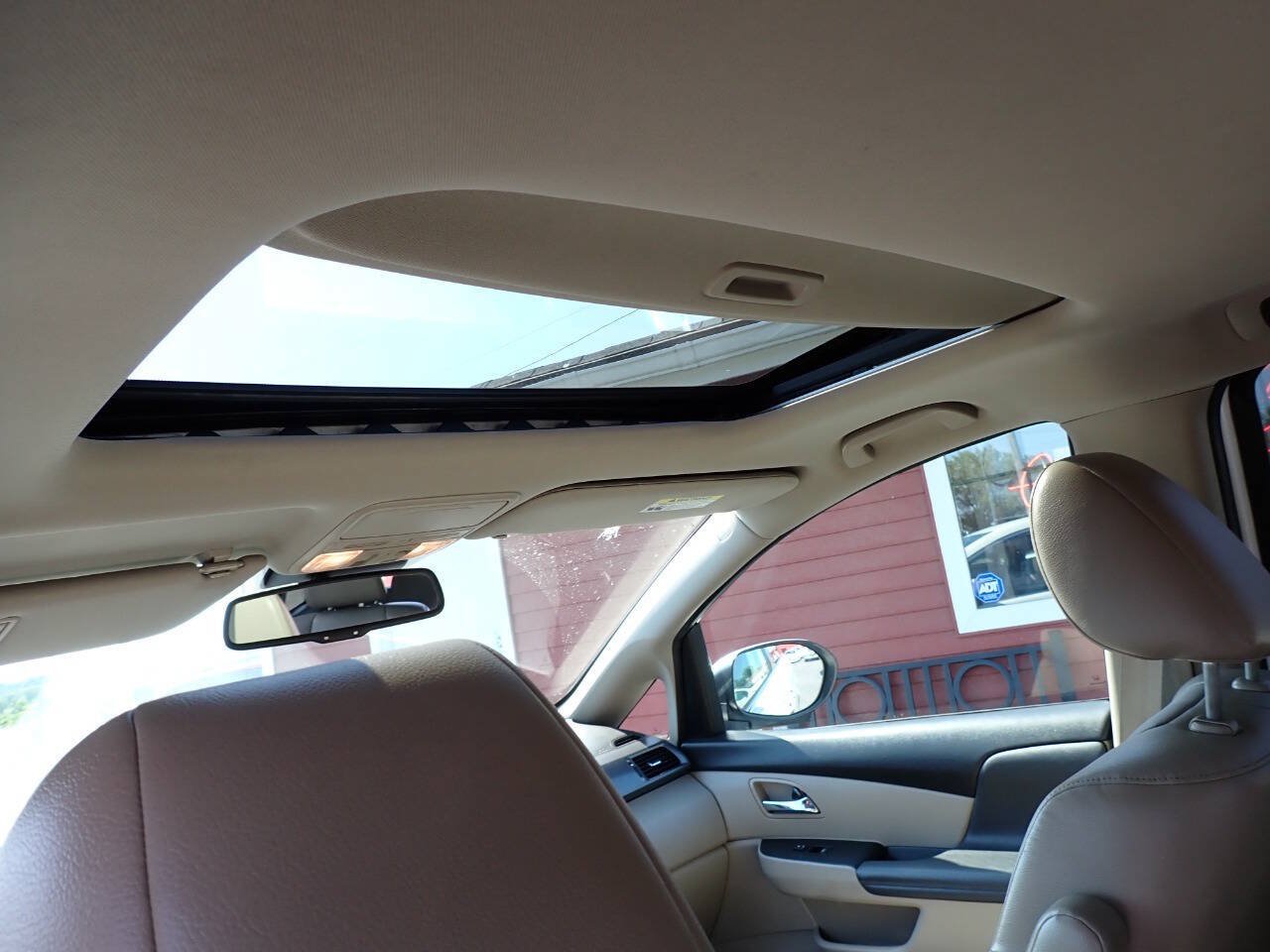 Used 2014 Honda Odyssey EX-L image 9