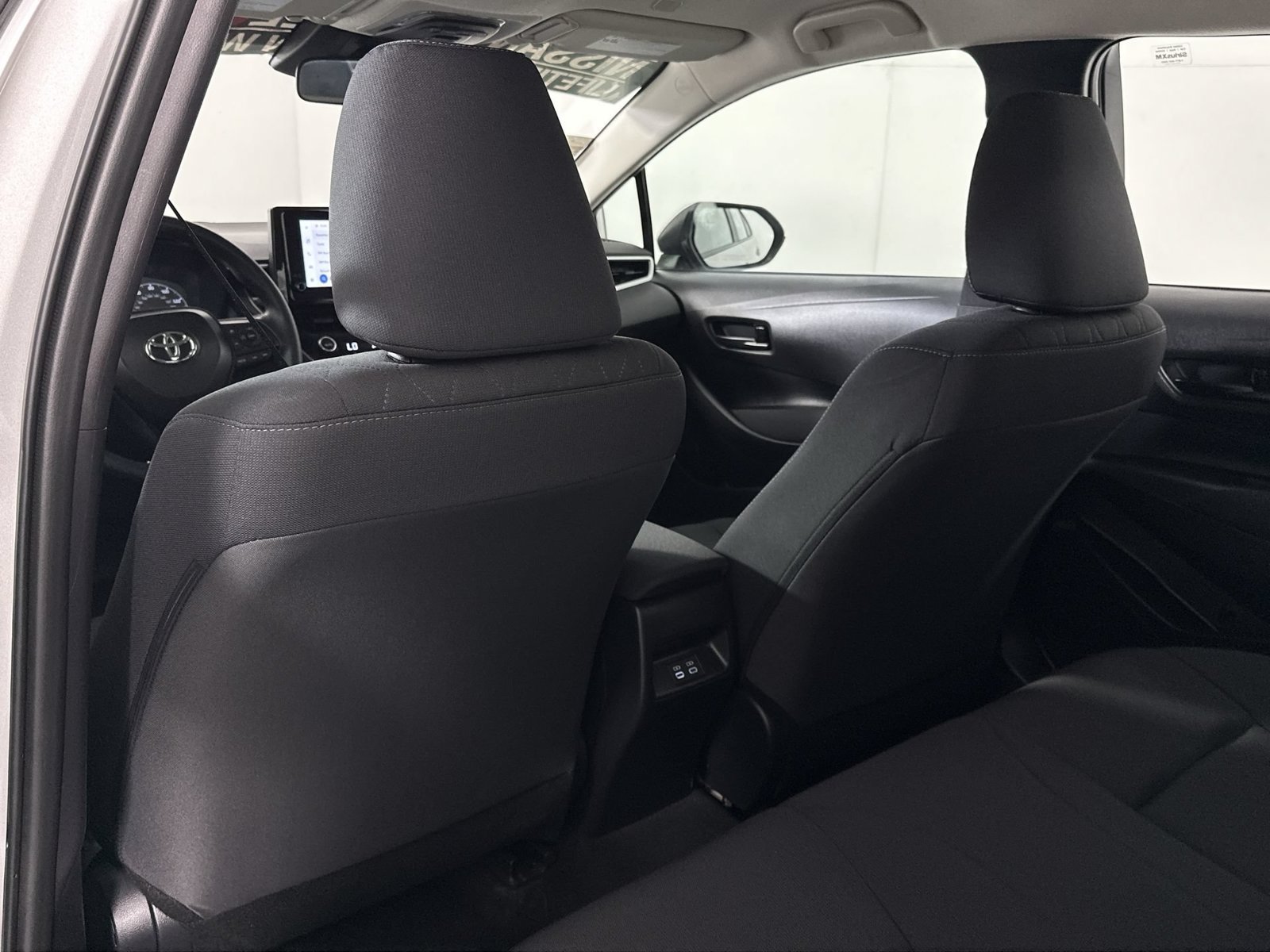 Used 2025 Toyota Corolla LE FWD image 22