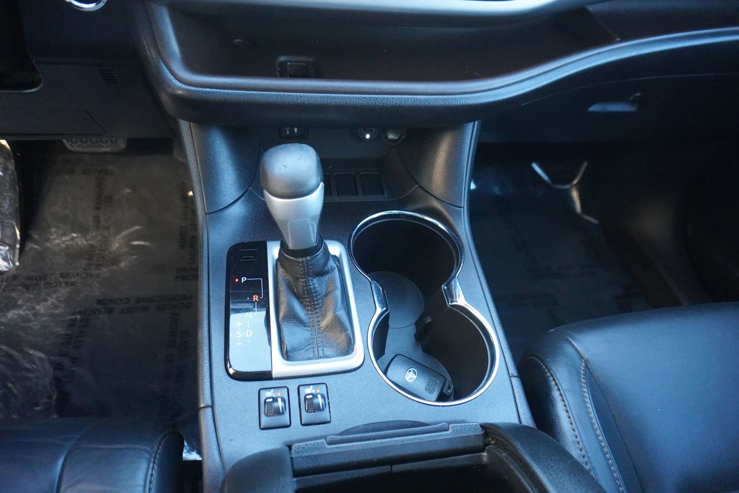 Used 2015 Toyota Highlander XLE image 19