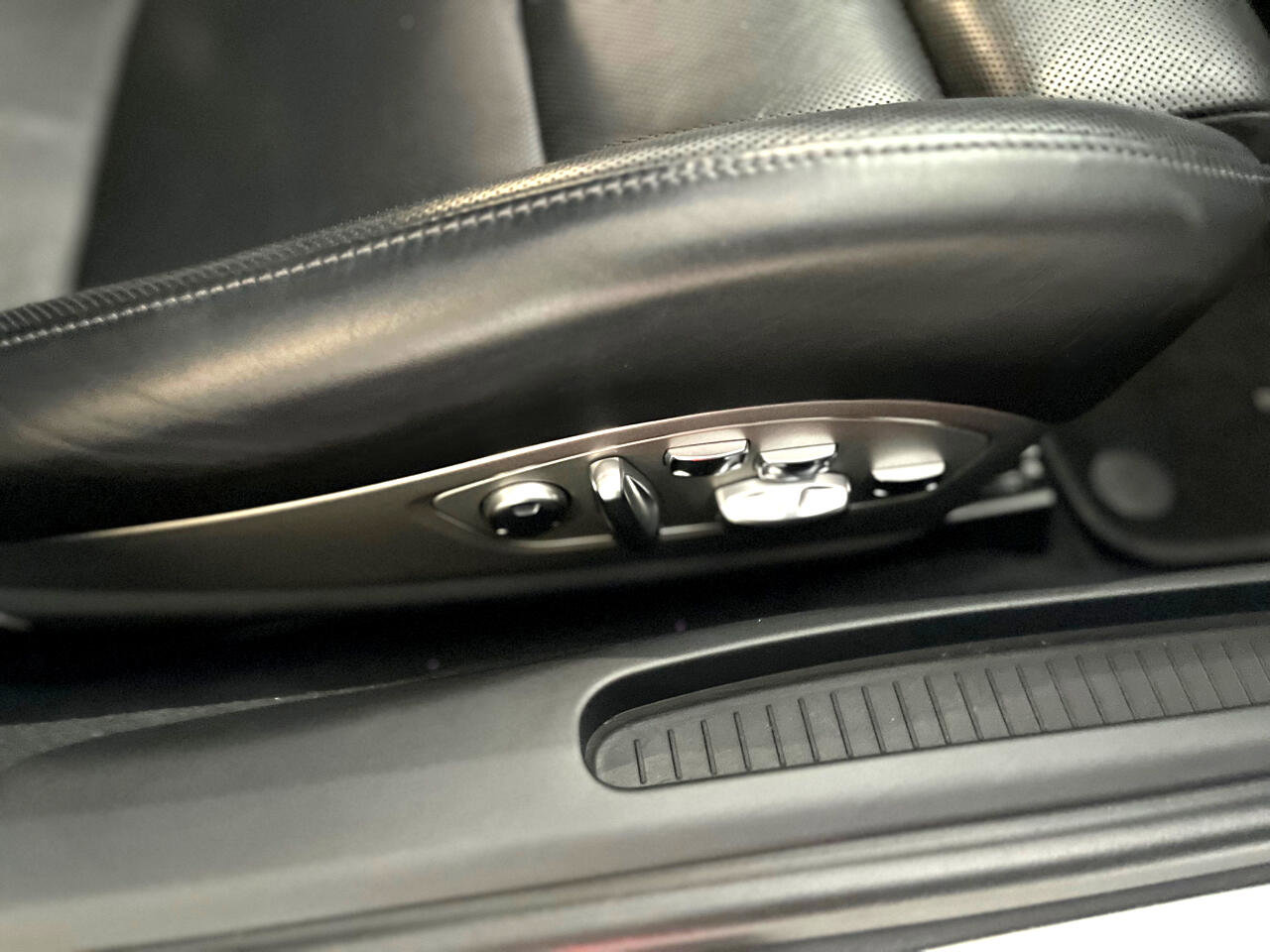 Used 2013 Porsche 911 Carrera S w/ Bose Audio Pkg image 18