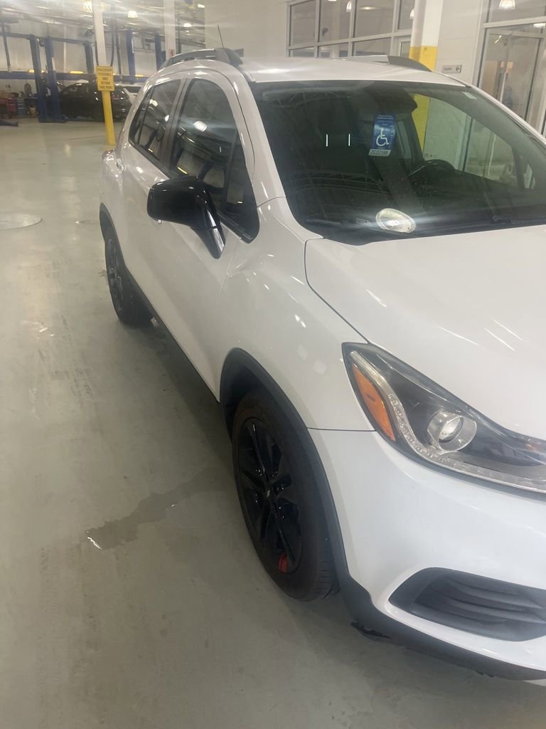 Used 2019 Chevrolet Trax LT w/ Redline Edition image 9
