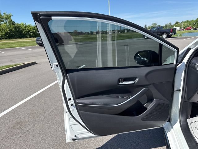 Used 2021 Toyota Corolla SE w/ Carpet Mat Package (TMS) FWD image 14