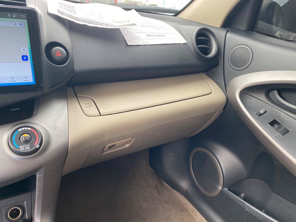 Used 2006 Toyota RAV4 2WD image 29