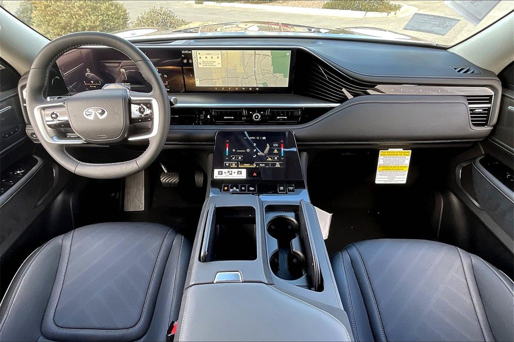 New 2025 INFINITI QX80 Luxe image 5