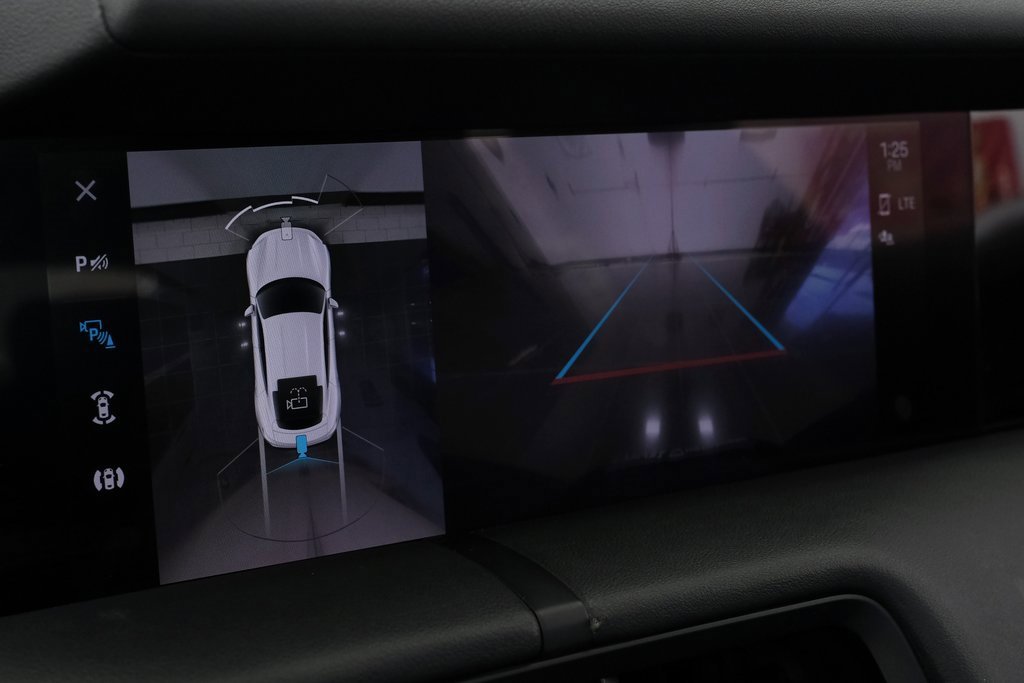 Used 2022 Porsche Taycan image 30