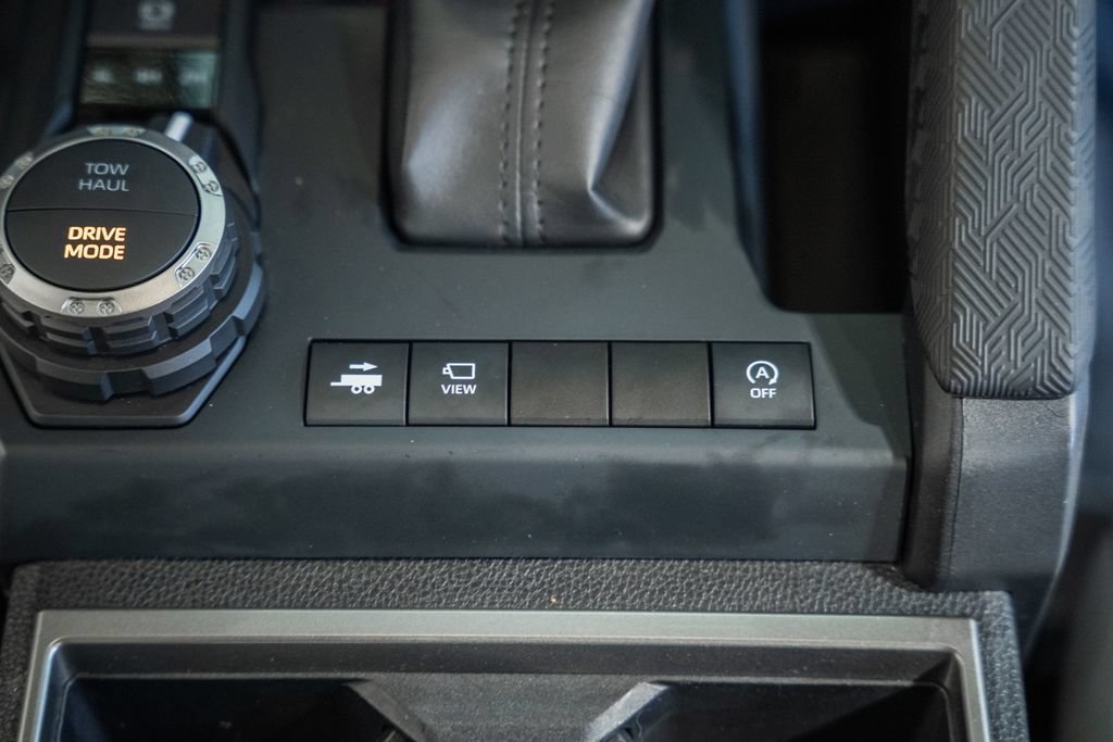 Certified 2025 Toyota Tacoma Limited AWD/4WD image 27