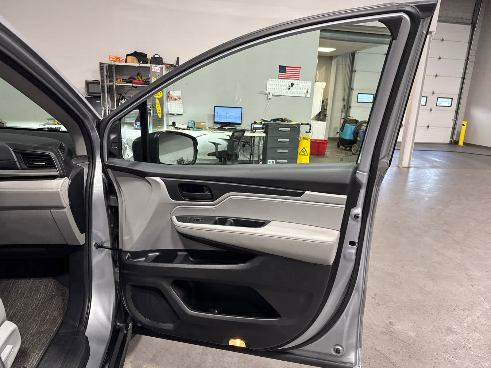 Used 2024 Honda Odyssey EX-L image 28