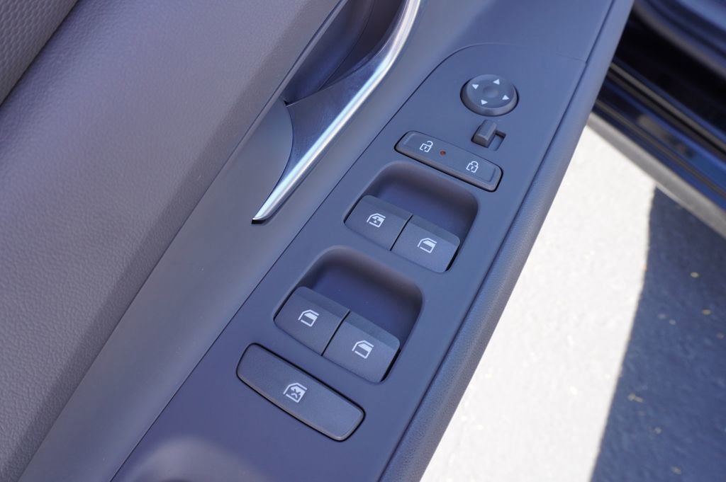 Used 2024 Hyundai Elantra SEL image 15