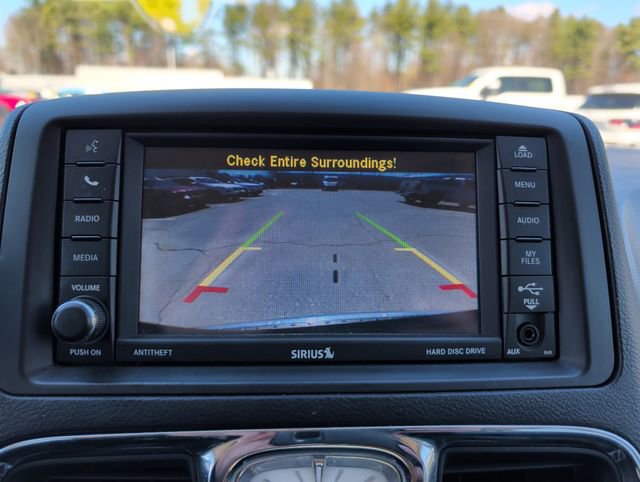 Used 2016 Chrysler Town & Country Touring-L FWD image 25