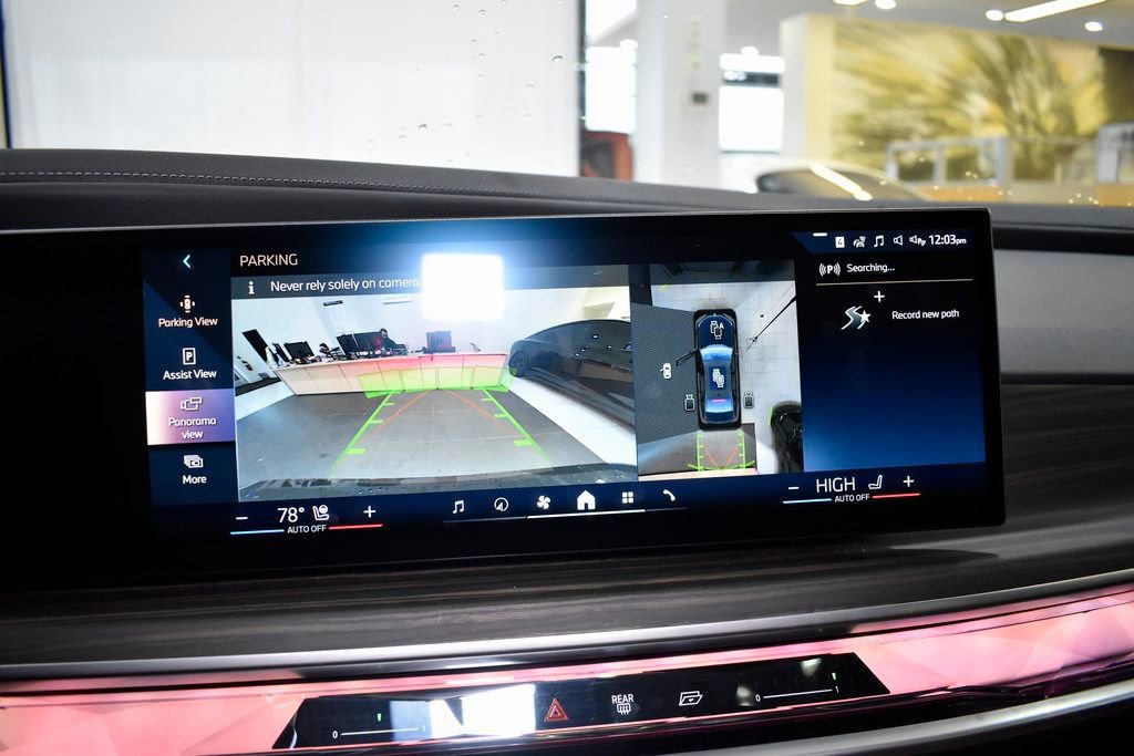 Used 2025 BMW 760i xDrive image 51