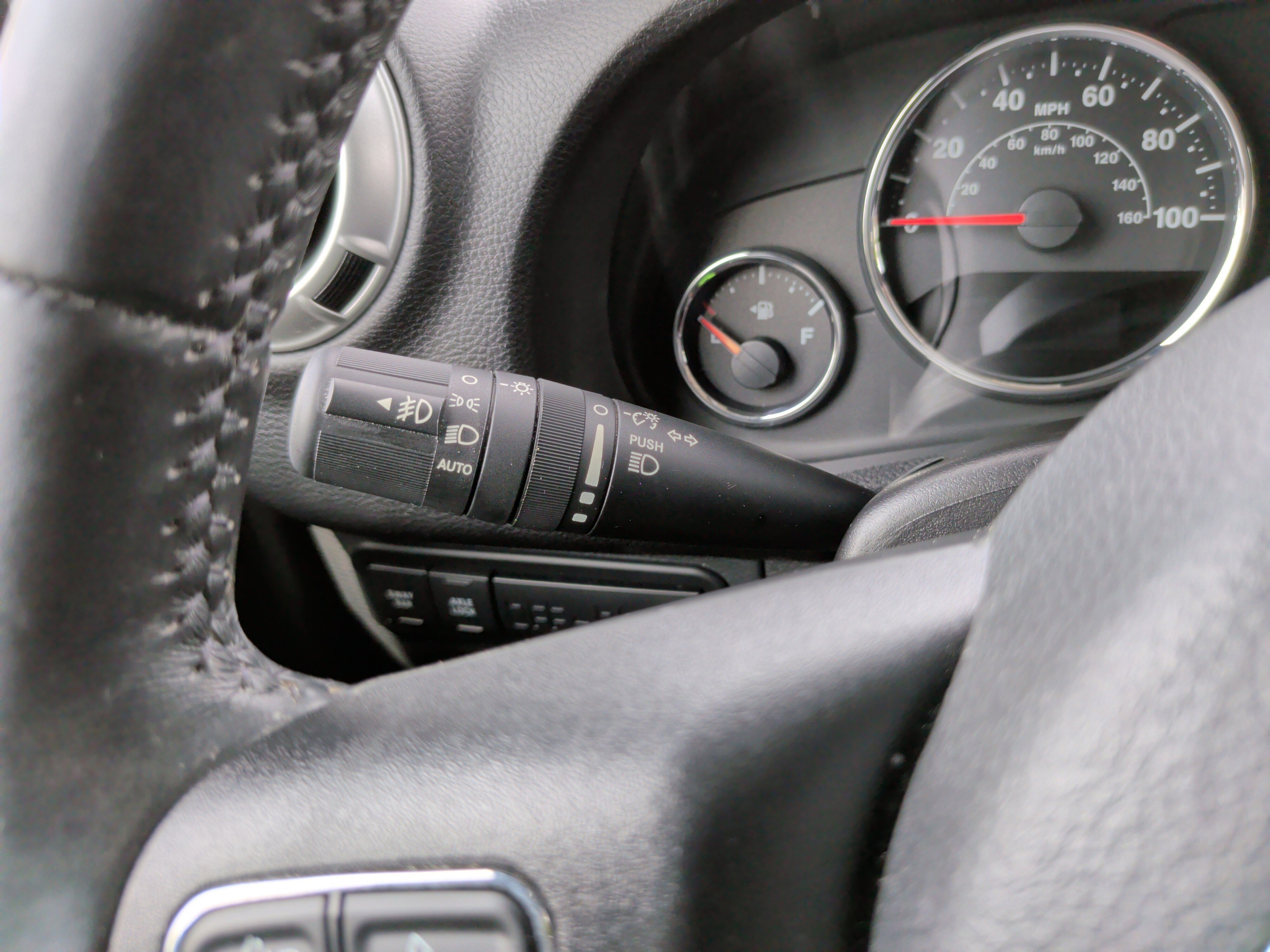 Used 2016 Jeep Wrangler Unlimited Rubicon w/ Connectivity Group image 24