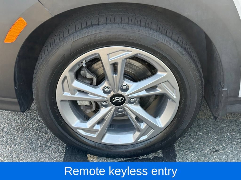 Used 2023 Hyundai Kona SEL AWD/4WD image 10