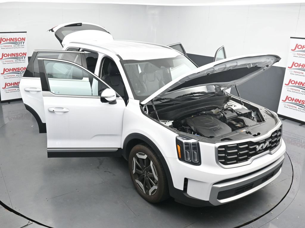 Used 2024 Kia Telluride S image 25