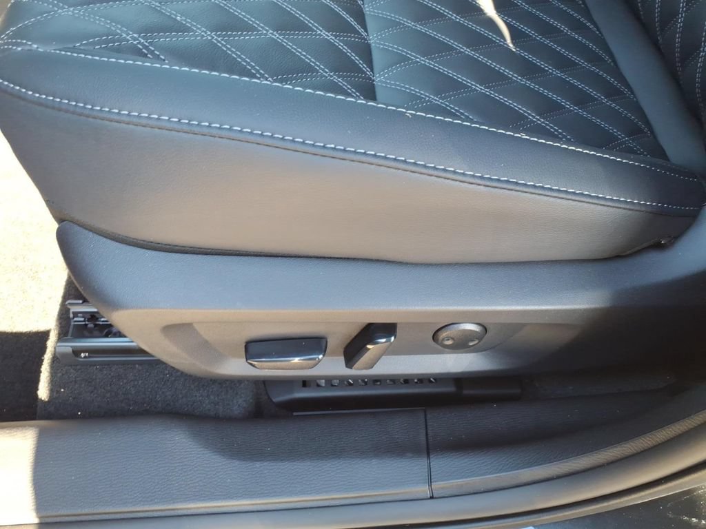 New 2026 Nissan Rogue Platinum AWD/4WD image 12