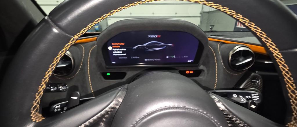 Used 2018 McLaren 720S image 32