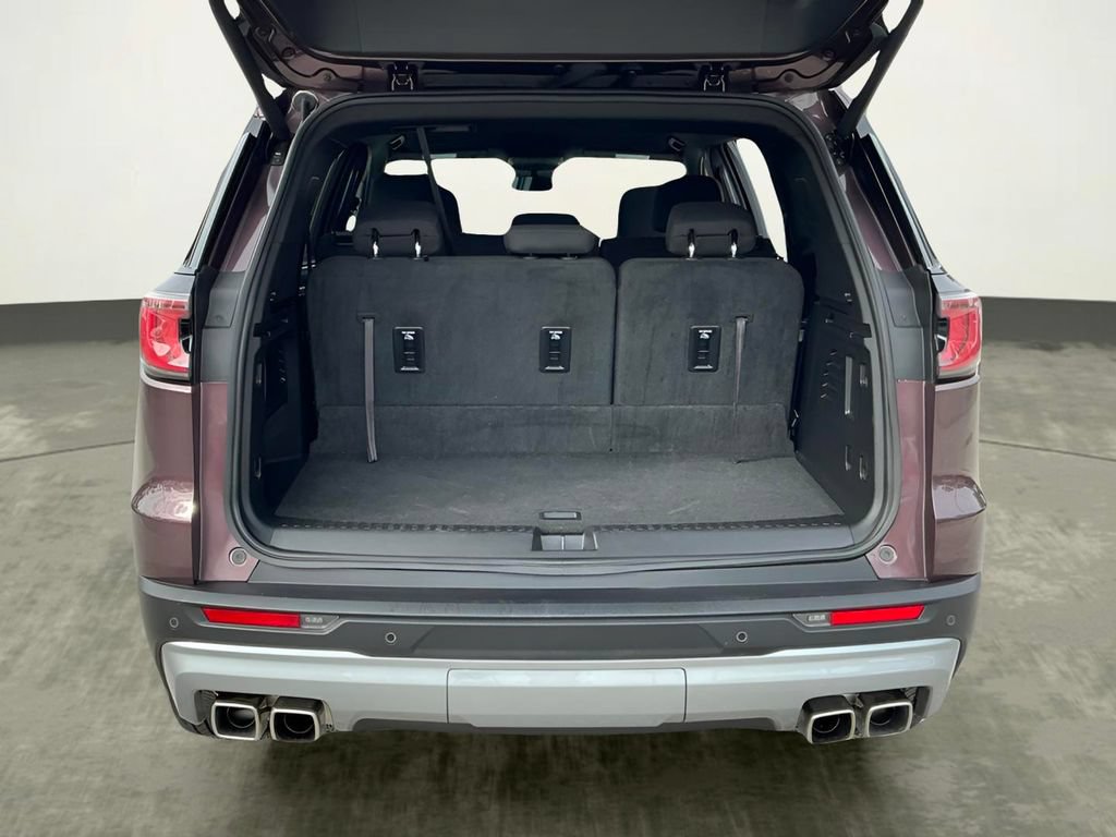 Used 2025 GMC Acadia Elevation FWD image 41