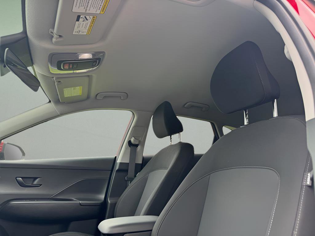 Used 2024 Hyundai Kona SEL w/ Convenience Package FWD image 18
