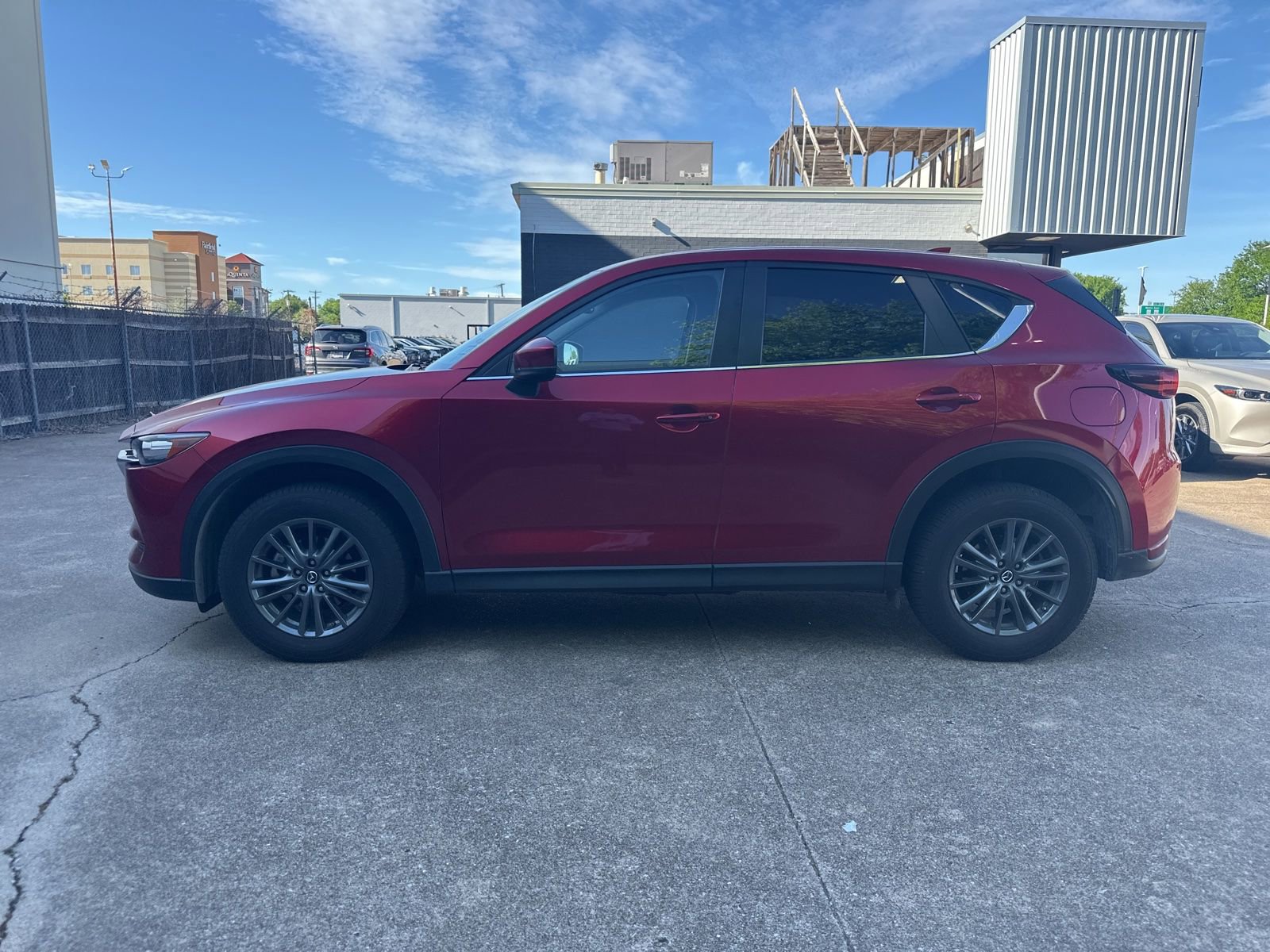 Used 2019 MAZDA CX-5 Touring image 3