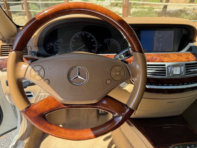 Used 2010 Mercedes-Benz S 550 image 6