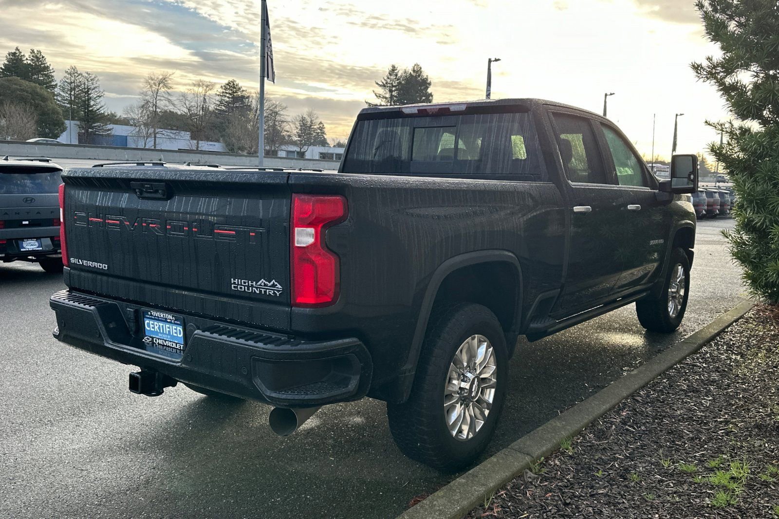 Used 2022 Chevrolet Silverado 3500 High Country image 3