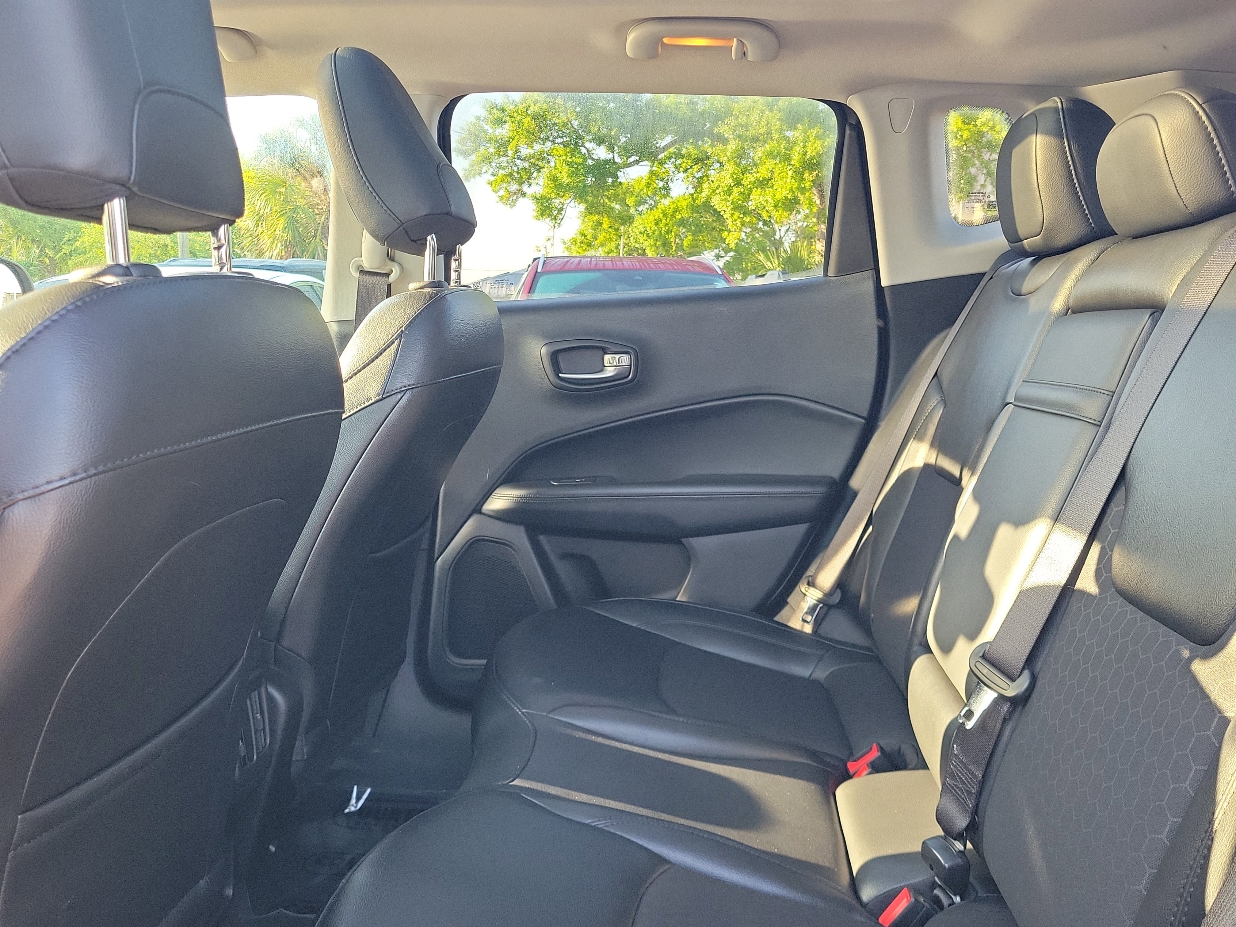 Used 2019 Jeep Compass Altitude image 11