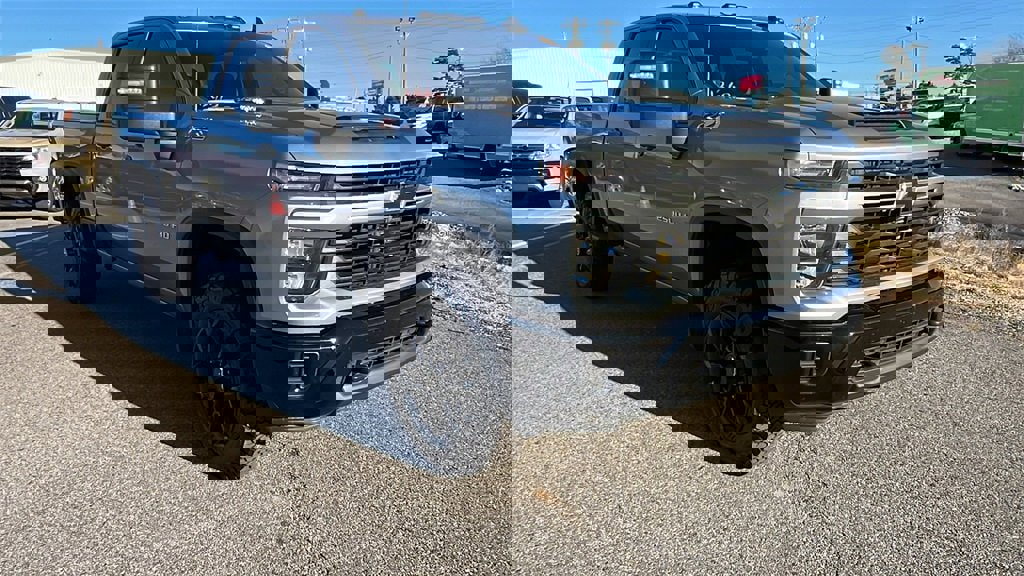 Certified 2024 Chevrolet Silverado 2500 Custom w/ Custom Convenience Package image 3