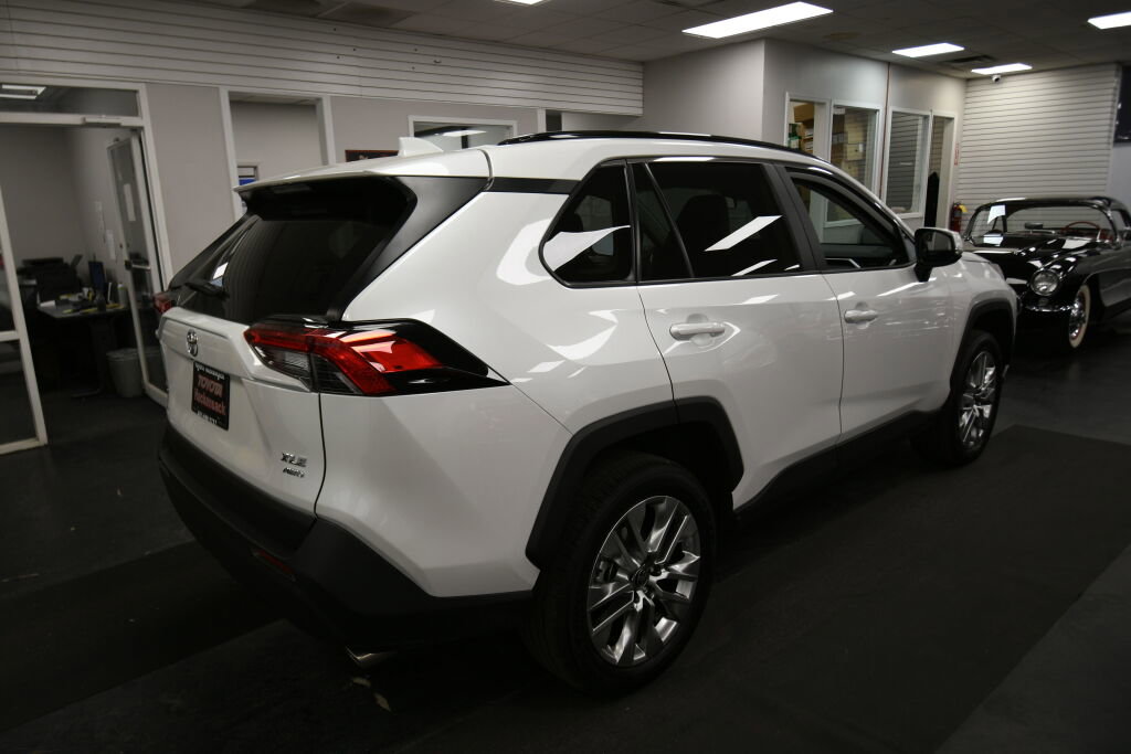 Used 2025 Toyota RAV4 XLE Premium AWD/4WD image 7