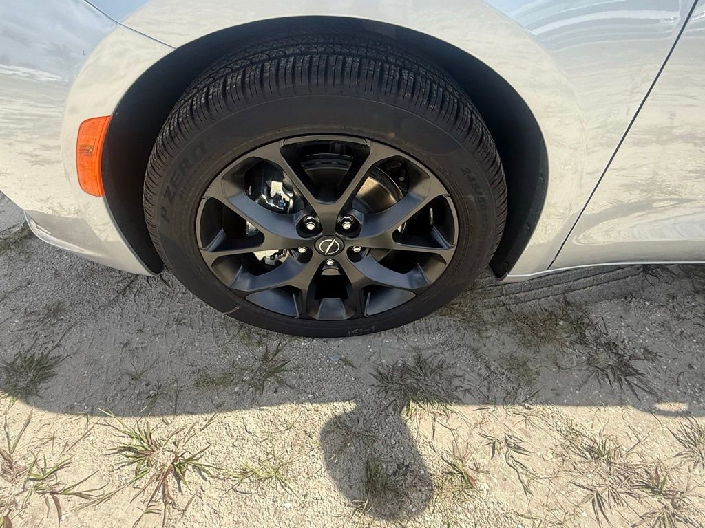 New 2026 Chrysler Pacifica Limited w/ S Appearance Package image 30