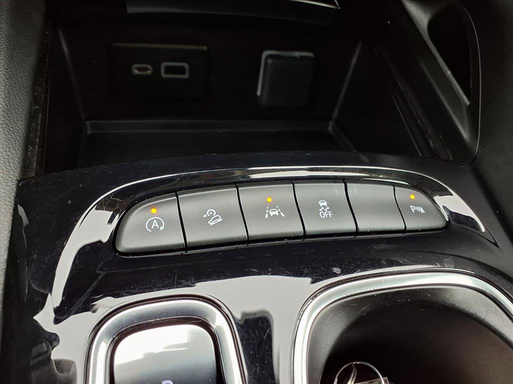 Used 2023 Buick Envision Essence w/ Sport Touring Package image 10