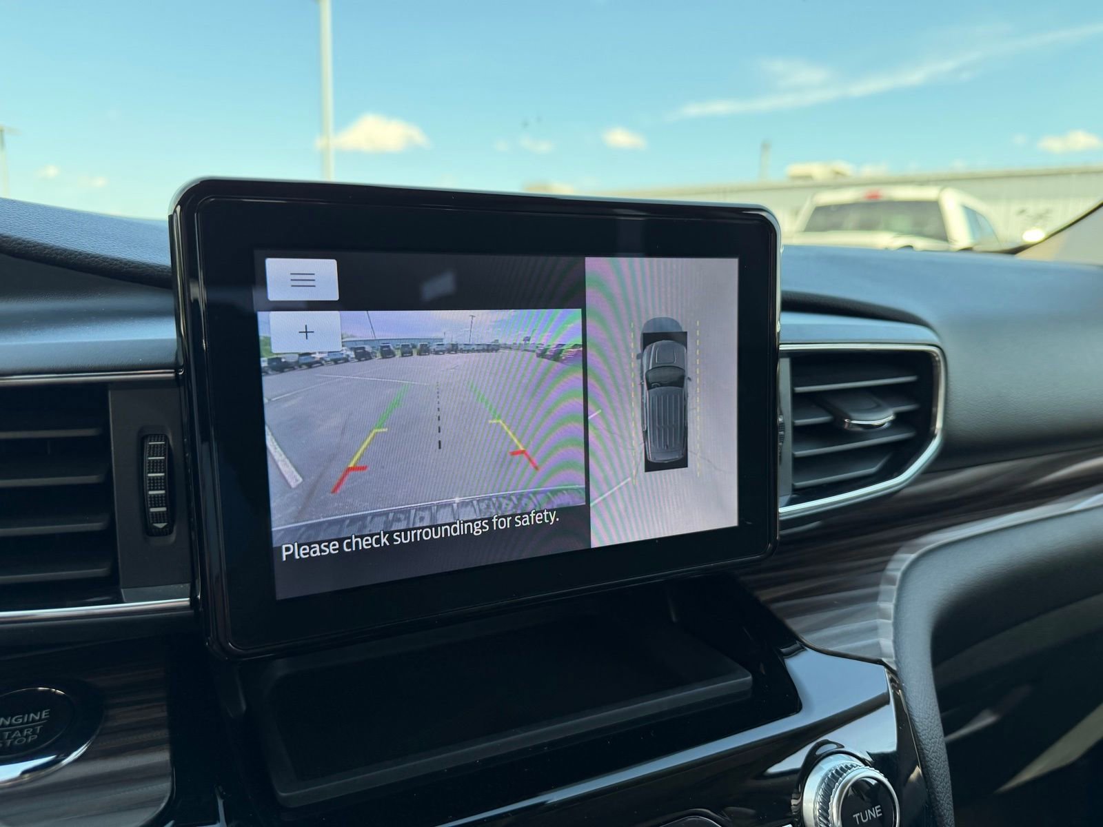 Used 2022 Ford Explorer Limited w/ Equipment Group 301A image 22