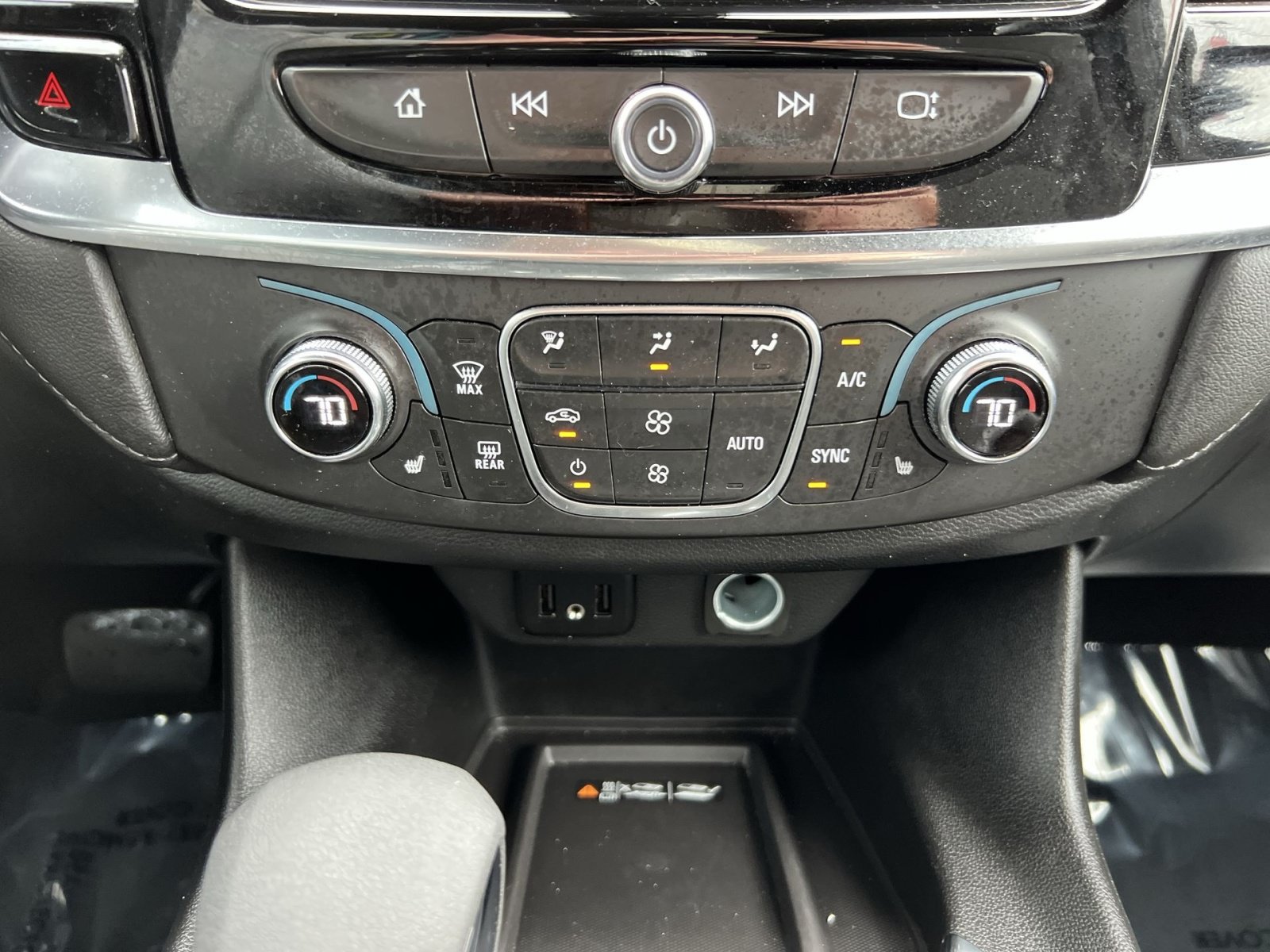 Used 2023 Chevrolet Traverse LT AWD/4WD image 20